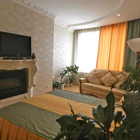 Ap-Rent Osokorky Apartments Kiev Bagian luar foto